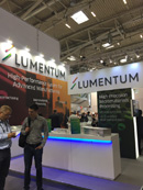Стенд компании Lumentum, увеличить